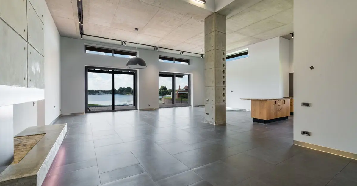 Carrelage de sol vs carrelage mural : Quelles différences ?